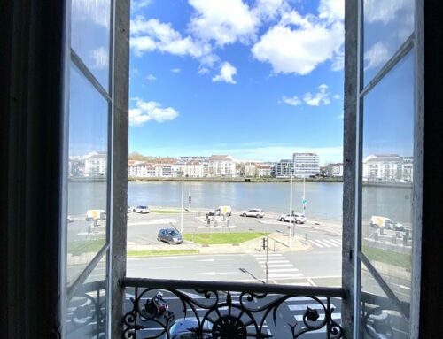 BAYONNE-APPARTEMENT HAUSSMANNIEN À RÉNOVER